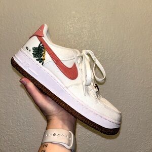 2021 Nike Women’s Air Force 1 Low SE Catechu